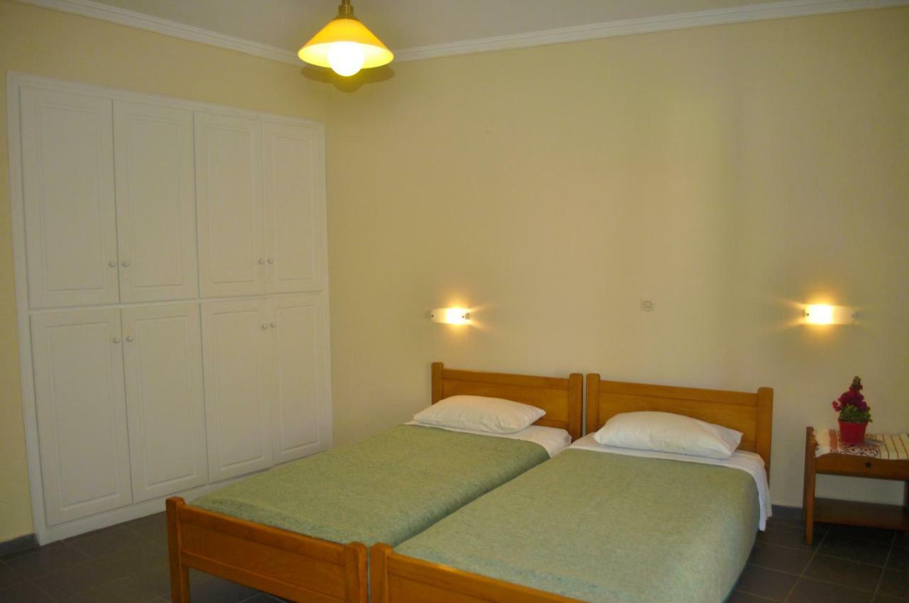 Holiday Studio Apartments Yannis On Agios Gordios Beach In Corfu Екстер'єр фото