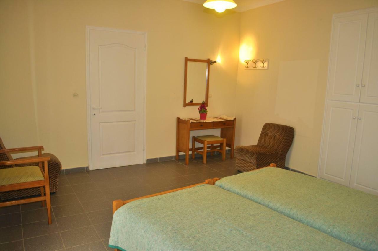 Holiday Studio Apartments Yannis On Agios Gordios Beach In Corfu Екстер'єр фото
