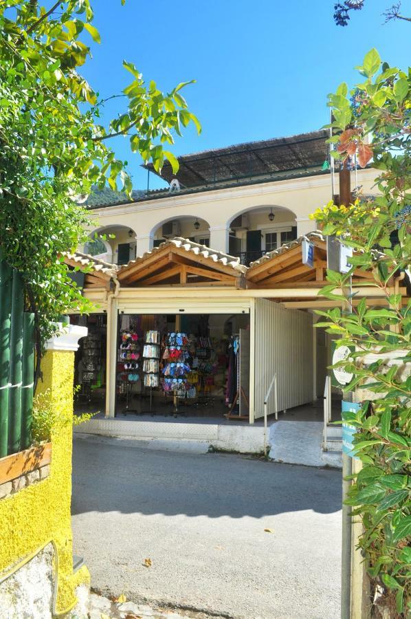 Holiday Studio Apartments Yannis On Agios Gordios Beach In Corfu Екстер'єр фото