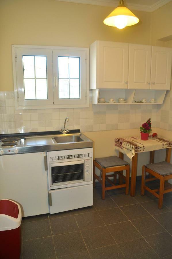 Holiday Studio Apartments Yannis On Agios Gordios Beach In Corfu Екстер'єр фото